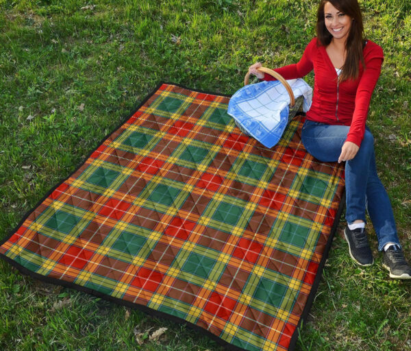 Tartanclans Premium Quilt, Buchanan Old Sett Tartan Quilt - Image 2