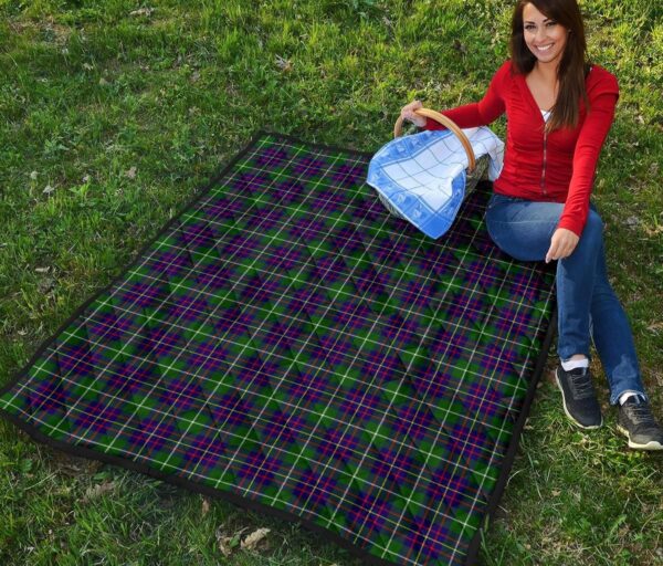 Tartanclans Premium Quilt, Inglis Modern Tartan Quilt - Image 2