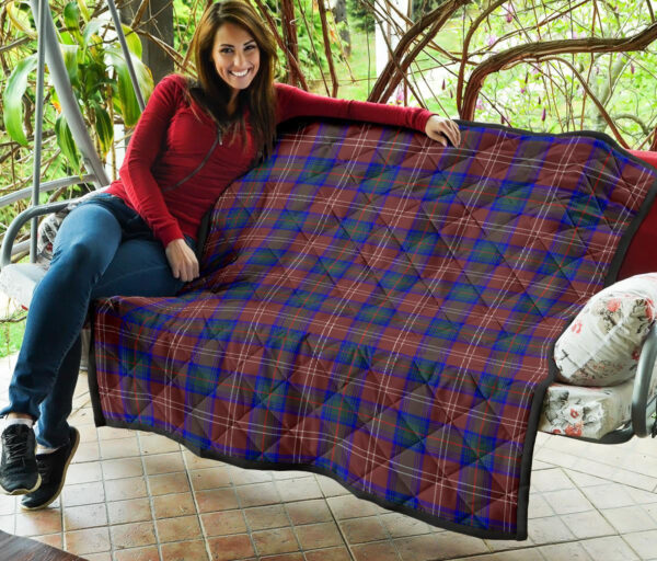 Tartanclans Premium Quilt, Chisholm Hunting Modern Tartan Quilt - Image 3