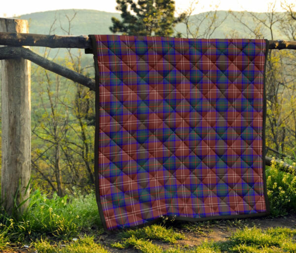 Tartanclans Premium Quilt, Chisholm Hunting Modern Tartan Quilt - Image 4