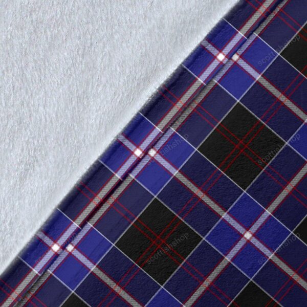 Dunlop Crest Tartan Blanket, 3 Sizes - Image 5