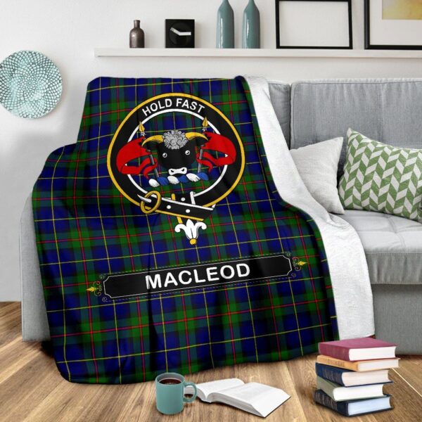 MacLeod Crest Tartan Blanket, 3 Sizes - Image 4