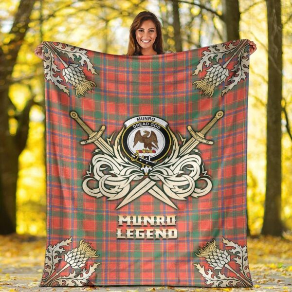 Munro Ancient Clan Blanket, Scottish Tartan Munro Ancient Clans Premium Blanket Gold Crest Style - Image 2