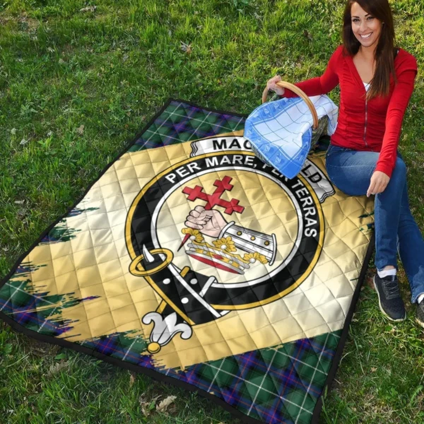 MacDonald of the Isles Hunting Modern Clan Quilt, Scottish Tartan MacDonald of the Isles Hunting Modern Clans Premium Quilt Scotland Gold Royal Style - Image 4