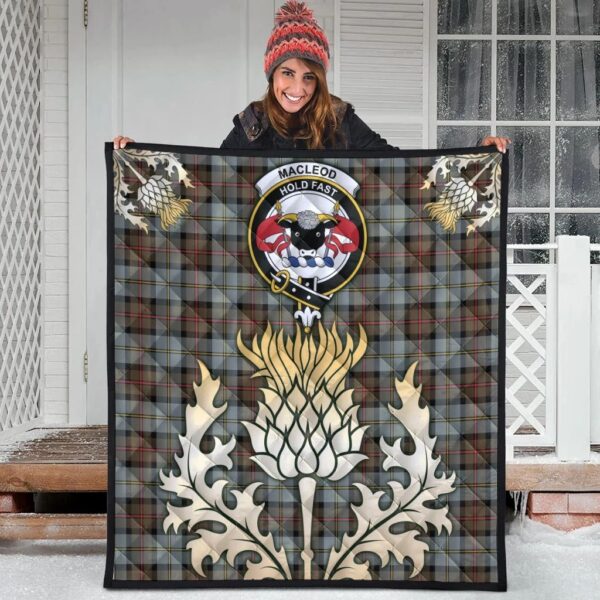 MacLeod of Harris Weathered Clan Quilt, Scottish Tartan MacLeod of Harris Weathered Clans Premium Quilt Thistle Gold Royal Style