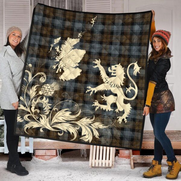 BlackWatch Weathered Clan Quilt, Scottish Tartan BlackWatch Weathered Clans Premium Quilt Lion Thistle Map Style - Image 2