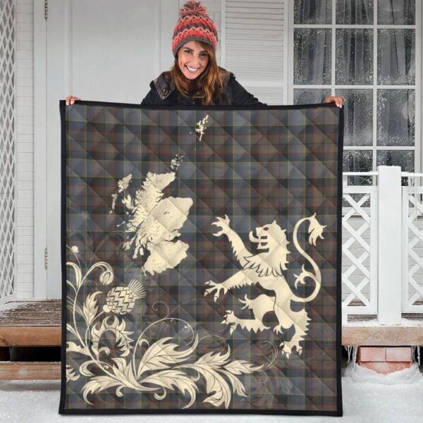 Outlander Fraser Clan Quilt, Scottish Tartan Outlander Fraser Clans Premium Quilt Lion Thistle Map Style - Image 3