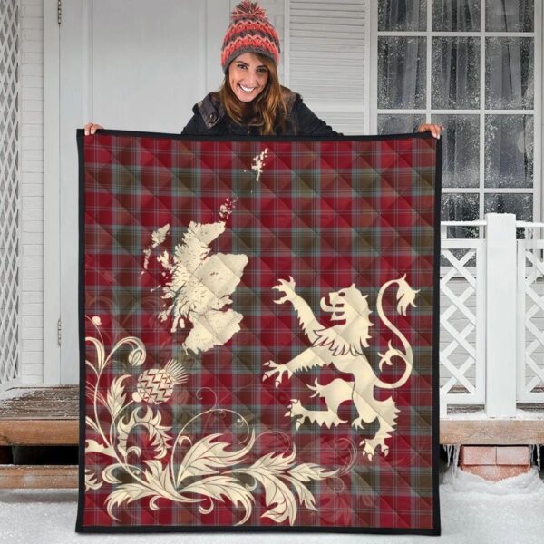 Lindsay Weathered Clan Quilt, Scottish Tartan Lindsay Weathered Clans Premium Quilt Lion Thistle Map Style - Image 3