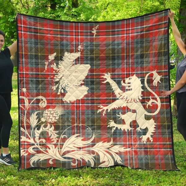 MacPherson Weathered Clan Quilt, Scottish Tartan MacPherson Weathered Clans Premium Quilt Lion Thistle Map Style