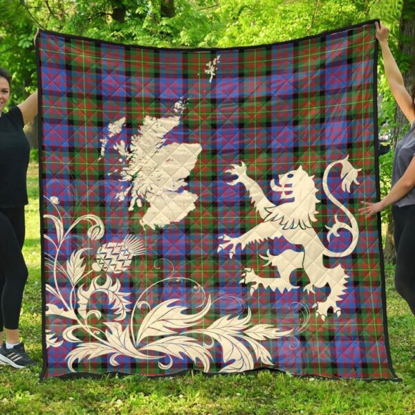 Carnegie Ancient Clan Quilt, Scottish Tartan Carnegie Ancient Clans Premium Quilt Lion Thistle Map Style