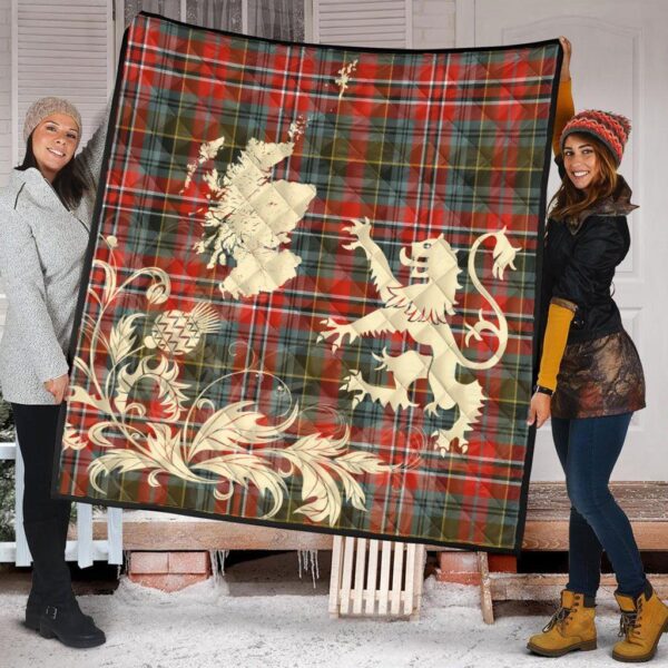 MacPherson Weathered Clan Quilt, Scottish Tartan MacPherson Weathered Clans Premium Quilt Lion Thistle Map Style - Image 2