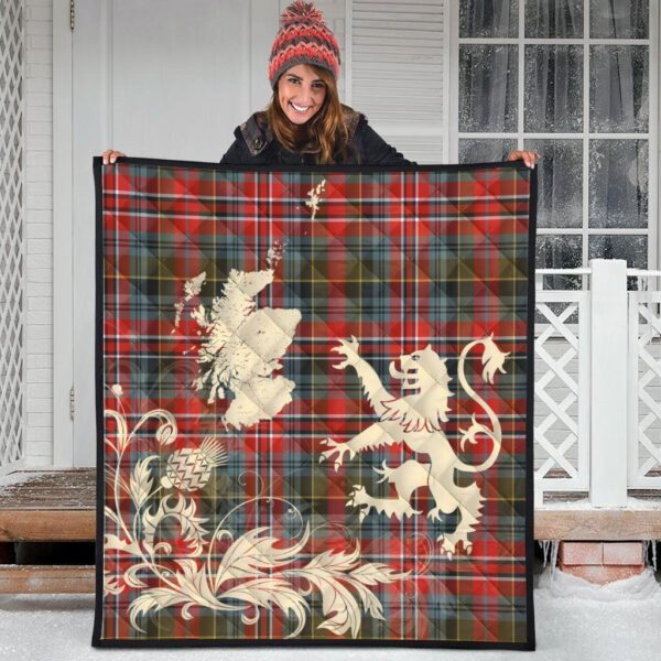 MacPherson Weathered Clan Quilt, Scottish Tartan MacPherson Weathered Clans Premium Quilt Lion Thistle Map Style - Image 3