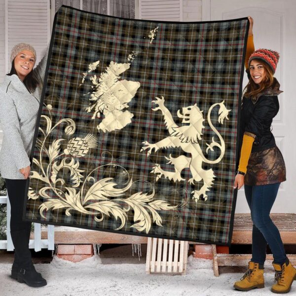 MacKenzie Weathered Clan Quilt, Scottish Tartan MacKenzie Weathered Clans Premium Quilt Lion Thistle Map Style - Image 2