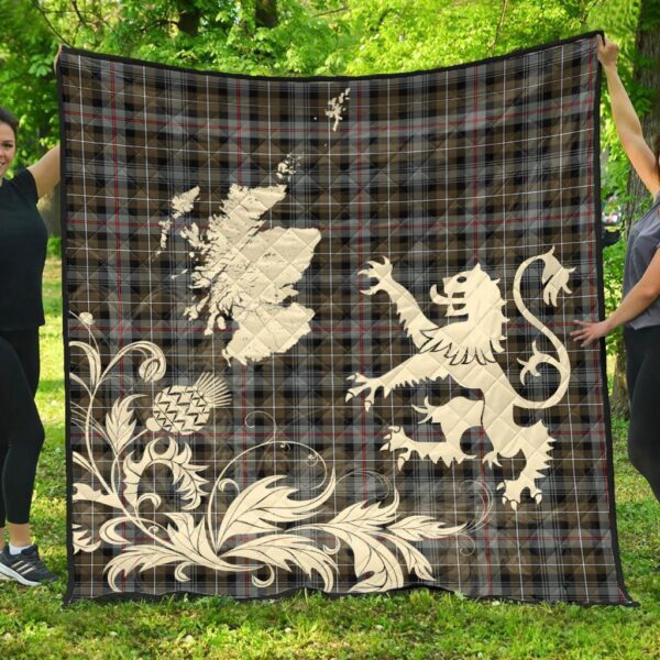 MacKenzie Weathered Clan Quilt, Scottish Tartan MacKenzie Weathered Clans Premium Quilt Lion Thistle Map Style