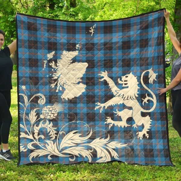 Angus Ancient Clan Quilt, Scottish Tartan Angus Ancient Clans Premium Quilt Lion Thistle Map Style