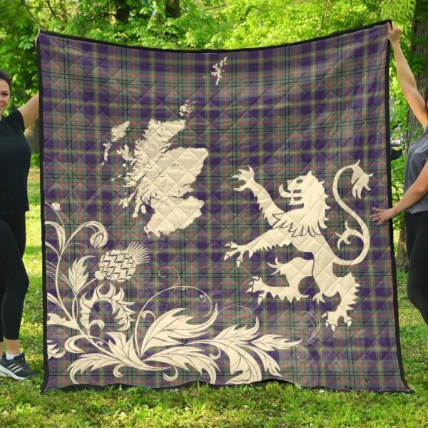 Taylor Weathered Clan Quilt, Scottish Tartan Taylor Weathered Clans Premium Quilt Lion Thistle Map Style