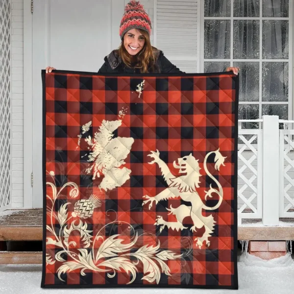 Robertson Modern Clan Quilt, Scottish Tartan Robertson Modern Clans Premium Quilt Lion Thistle Map Style - Image 3