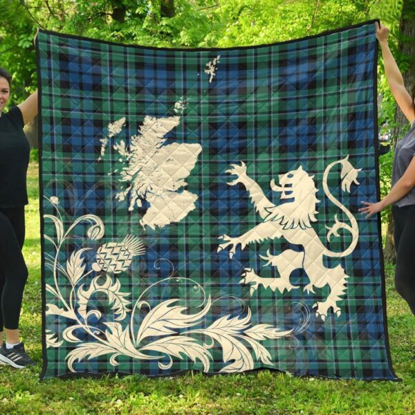 MacCallum Ancient Clan Quilt, Scottish Tartan MacCallum Ancient Clans Premium Quilt Lion Thistle Map Style