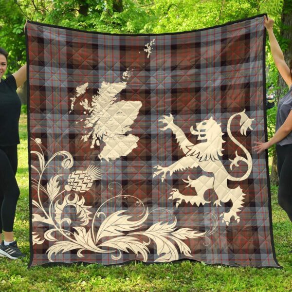 Cameron of Erracht Weathered Clan Quilt, Scottish Tartan Cameron of Erracht Weathered Clans Premium Quilt Lion Thistle Map Style