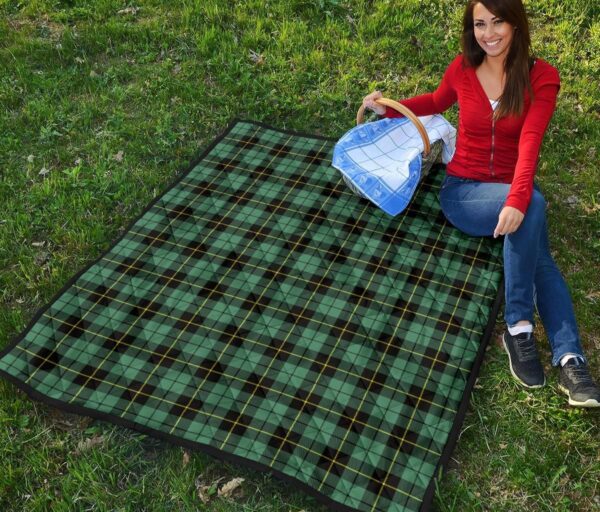 Tartanclans Premium Quilt, Wallace Hunting Ancient Tartan Quilt - Image 2