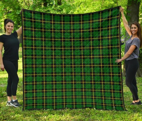 Tartanclans Premium Quilt, Wallace Hunting, Green Tartan Quilt