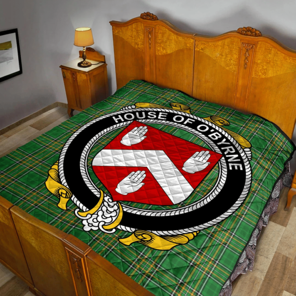 House Of O'Byrne Irish Family Crest Premium Quilt - Irish National Tartan - Image 2