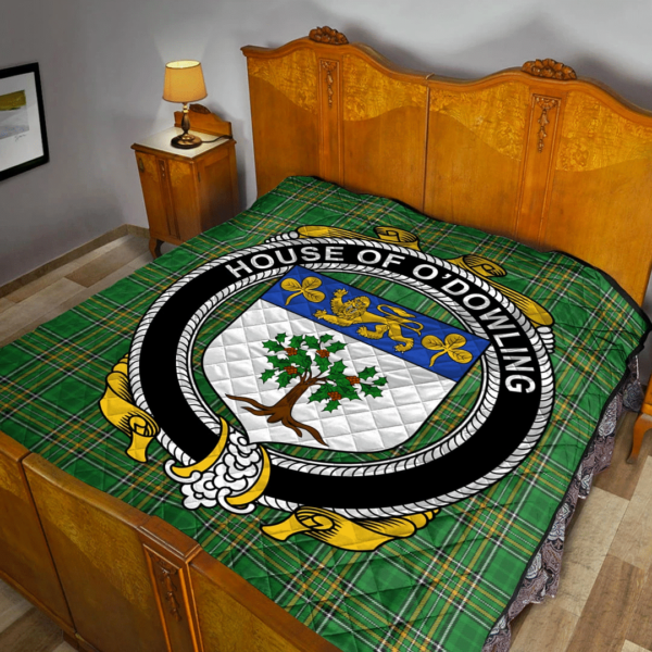 House Of O'Dowling Irish Family Crest Premium Quilt - Irish National Tartan - Image 2