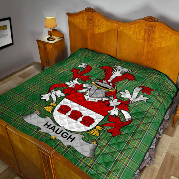 Haugh Or O'Hough Irish Family Crest Premium Quilt - Irish National Tartan - Image 2