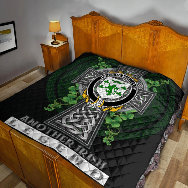 House of MACGARRY Irish Family Crest Premium Quilt - Irish Legend - Image 2