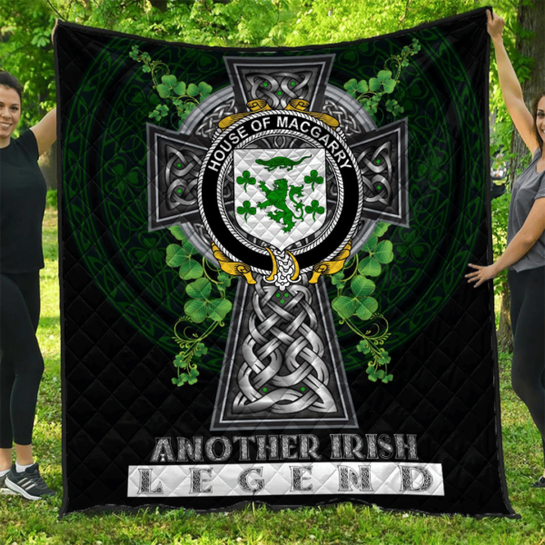 House of MACGARRY Irish Family Crest Premium Quilt - Irish Legend