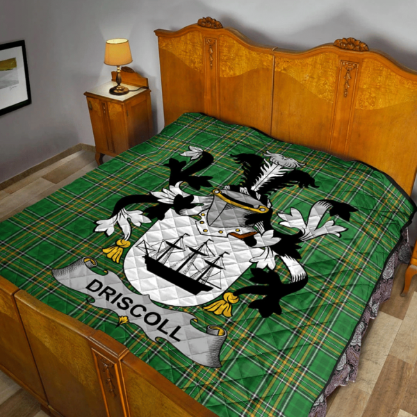 Driscoll Or O'Driscoll Irish Family Crest Premium Quilt - Irish National Tartan - Image 2