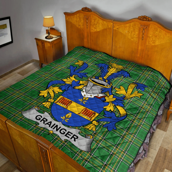 Grainger Irish Family Crest Premium Quilt - Irish National Tartan - Image 2