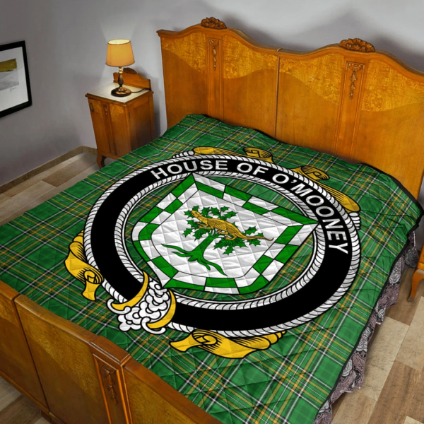 House Of O'Mooney Irish Family Crest Premium Quilt - Irish National Tartan - Image 2