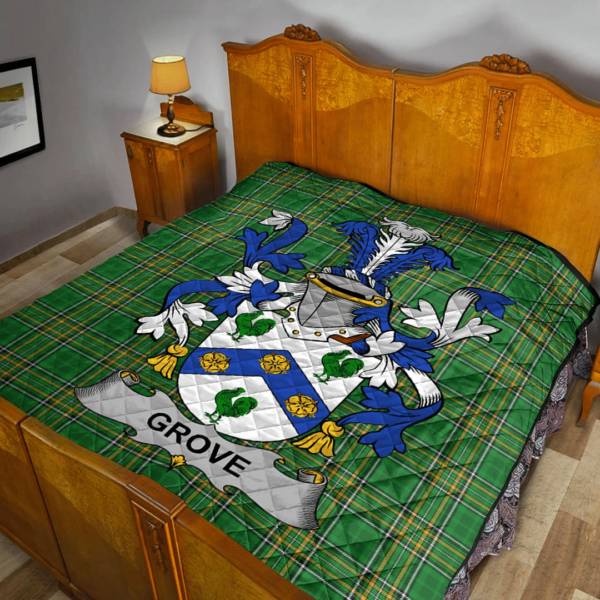 Grove Irish Family Crest Premium Quilt - Irish National Tartan - Image 2