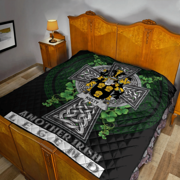 Kielty ot O'Quilty Irish Family Crest Premium Quilt - Irish Legend - Image 2