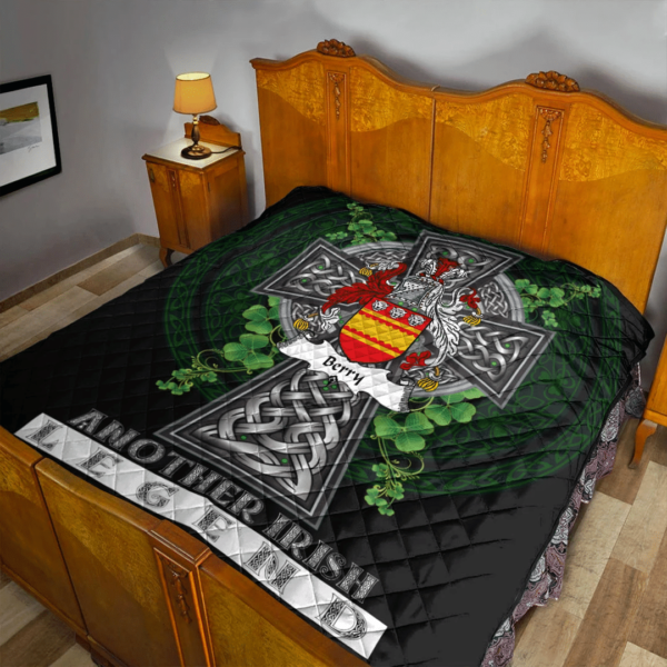 Berry Irish Family Crest Premium Quilt - Irish Legend - Image 2