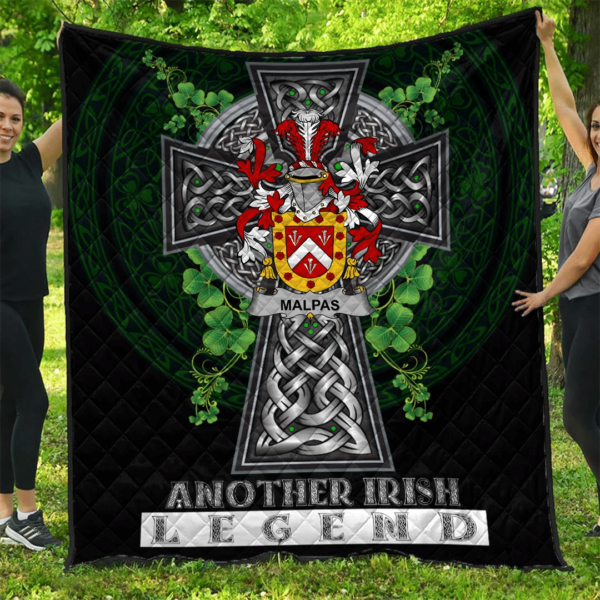 Malpas Irish Family Crest Premium Quilt - Irish Legend