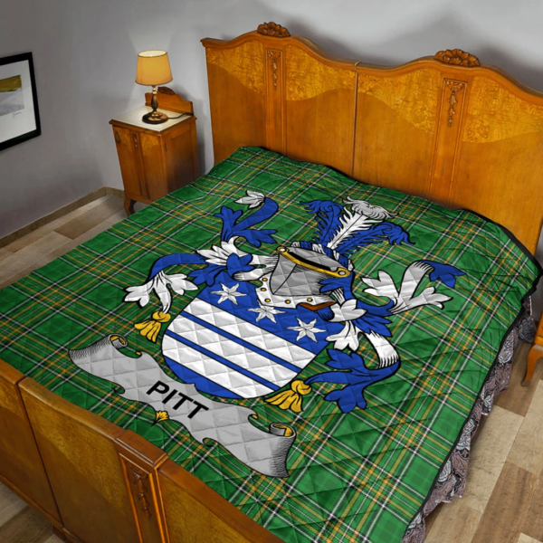 Pitt Irish Family Crest Premium Quilt - Irish National Tartan - Image 2