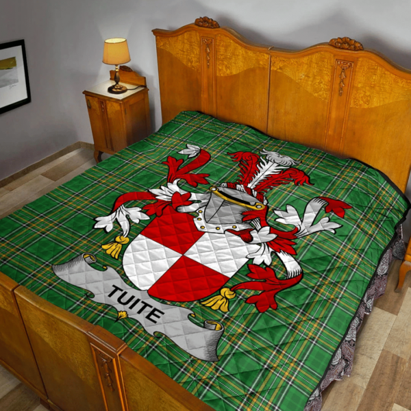 Tuite Irish Family Crest Premium Quilt - Irish National Tartan - Image 2