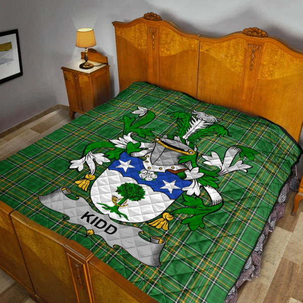 Kidd Irish Family Crest Premium Quilt - Irish National Tartan - Image 2