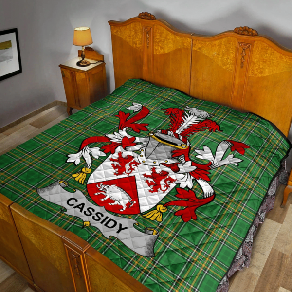 Cassidy Or O'Cassidy Irish Family Crest Premium Quilt - Irish National Tartan - Image 2