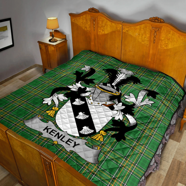 Kenley Irish Family Crest Premium Quilt - Irish National Tartan - Image 2