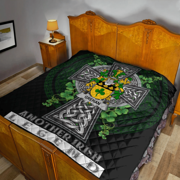 Grehan or O'Greaghan Irish Family Crest Premium Quilt - Irish Legend - Image 2