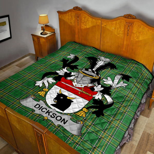 Dickson Irish Family Crest Premium Quilt - Irish National Tartan - Image 2