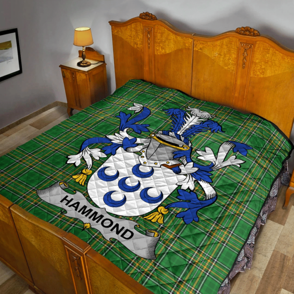 Hammond Irish Family Crest Premium Quilt - Irish National Tartan - Image 2