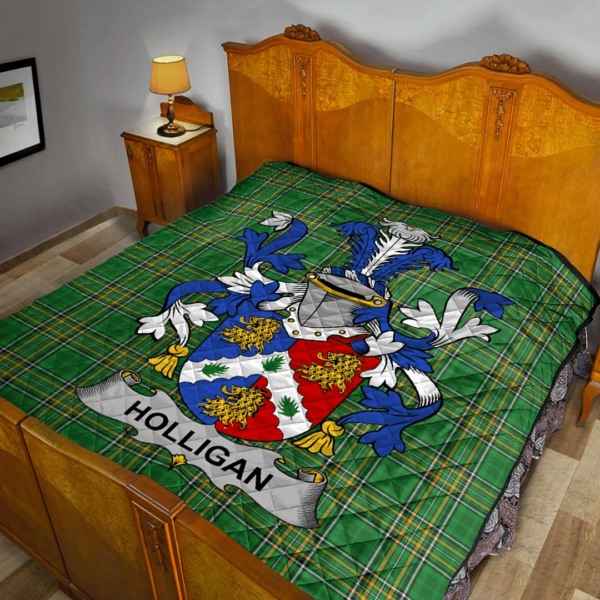 Holligan Or O'Halligan Irish Family Crest Premium Quilt - Irish National Tartan - Image 2