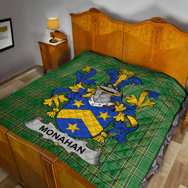 Monahan Or O'Monaghan Irish Family Crest Premium Quilt - Irish National Tartan - Image 2