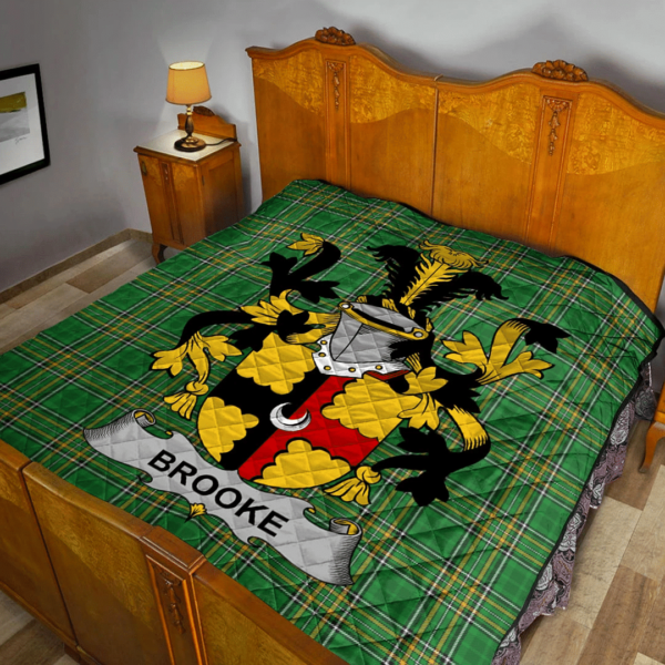 Brooke Irish Family Crest Premium Quilt - Irish National Tartan - Image 2