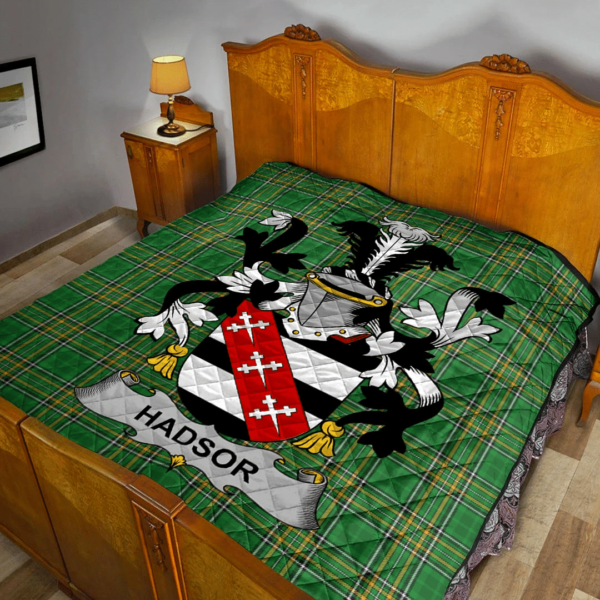 Hadsor Irish Family Crest Premium Quilt - Irish National Tartan - Image 2