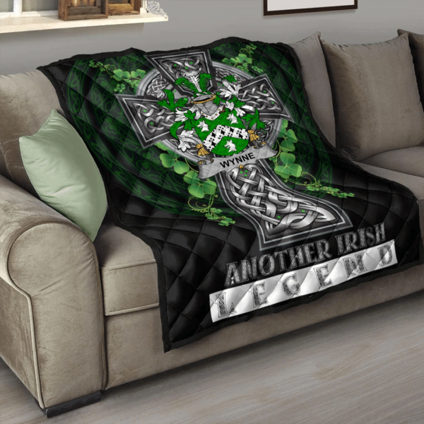 Wynne Irish Family Crest Premium Quilt - Irish Legend - Image 3